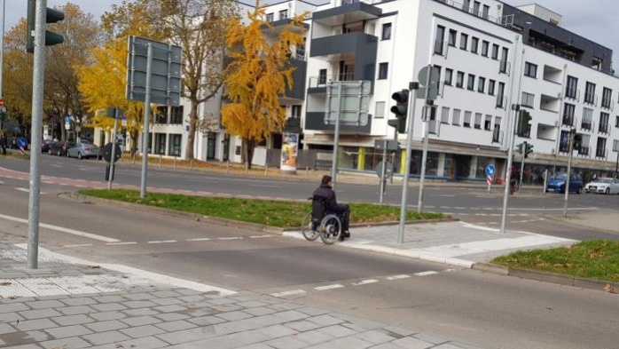 Barrierefreie Fußgängerfurt Bismarckstraße